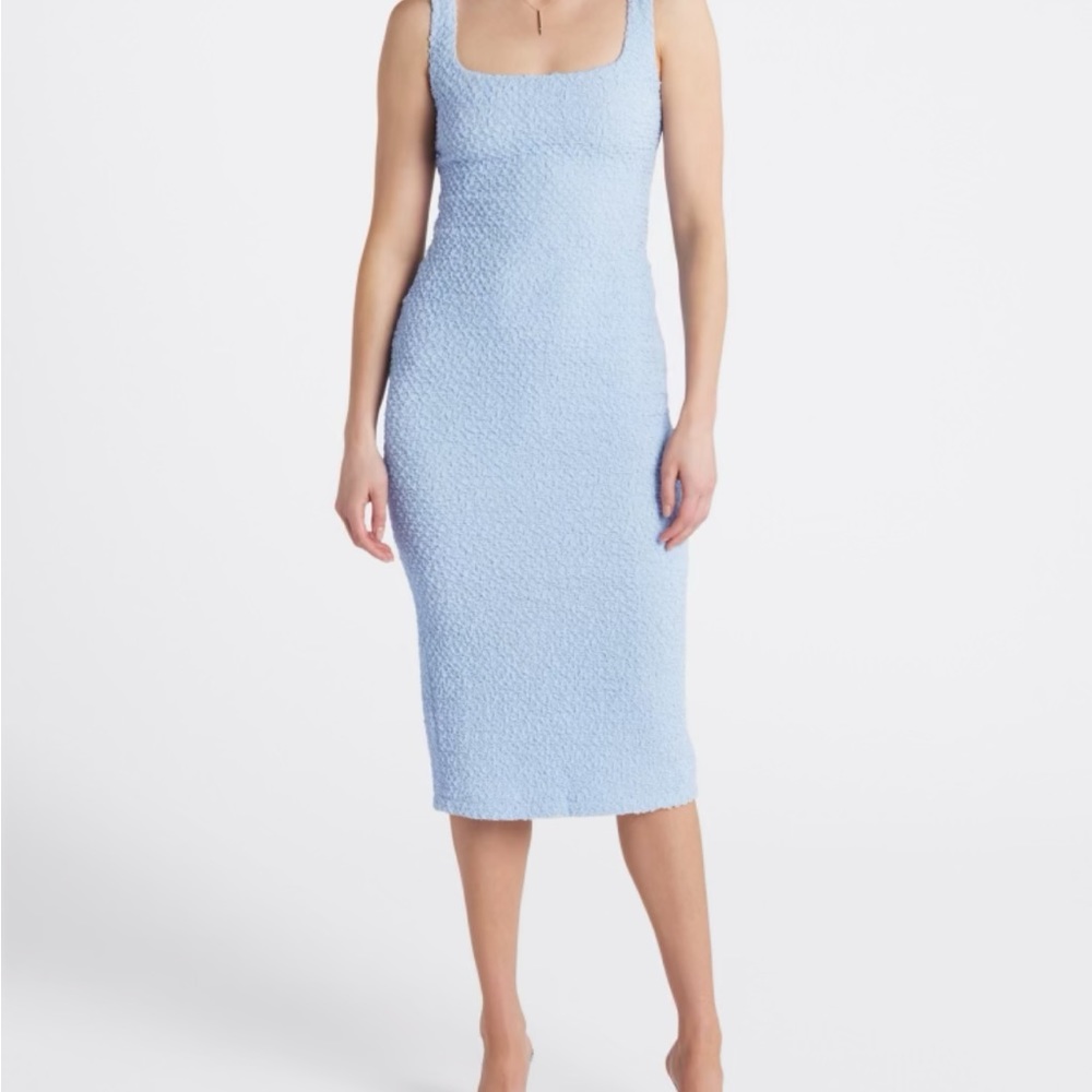 ASTR CRISANTA TEXTURED MIDI DRESS LIGHT BLUE